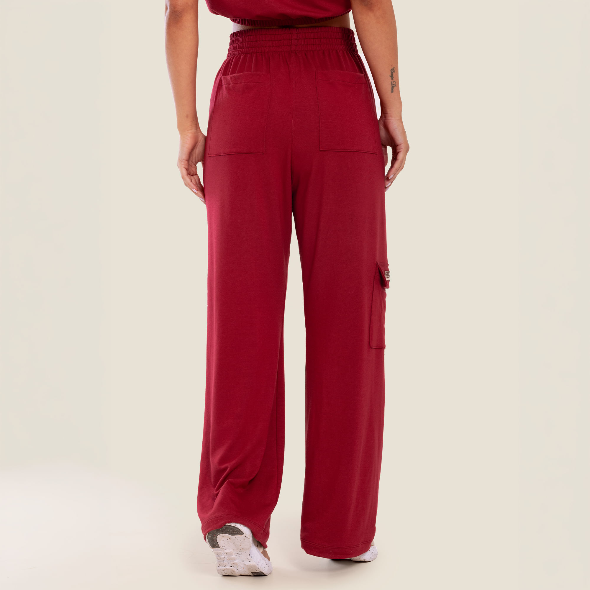 Calça cargo moletom vinho umba com bolso